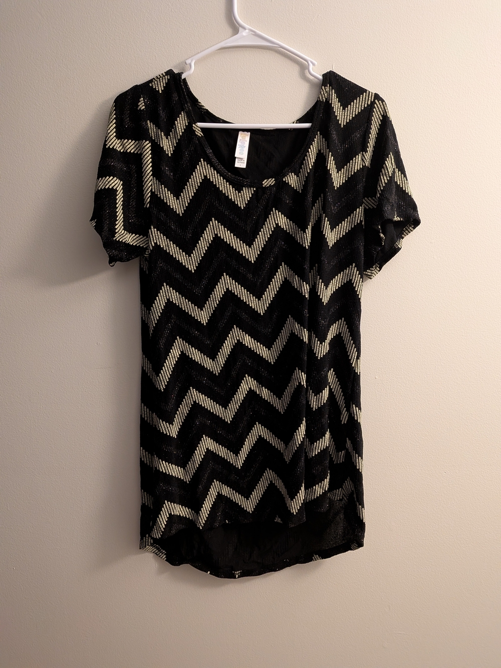Lularoe (Large) Short Sleeve Black and Gold Chevron Sparkle Top